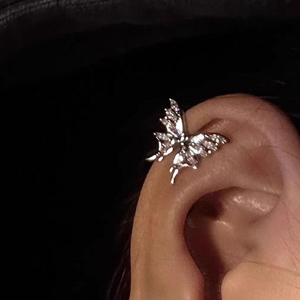 

Sweet Exquisit Zircon Butterfly Clip Earrings for Women Men New Fashion Hoop Earrings Without Piercing Party Jewelry Wholesale