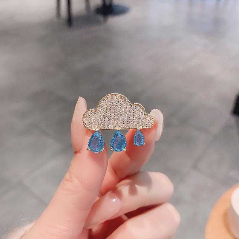 Girl Cloud Water Drop Cute Anti-light Brooch Female Simple Atmosphere Crystal Temperament Brooch Collar Pin Accessories
