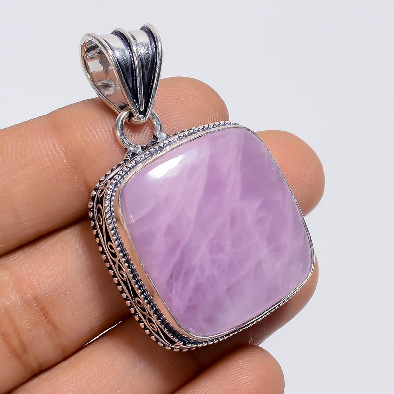 

Beautiful Top Grade Qualite 100% Natural Pink Kunzite Cushion Shape Vintage Style Handmade Jewelry 925 Steling Silver Pendant 1.7 WSJ-4901 1.7