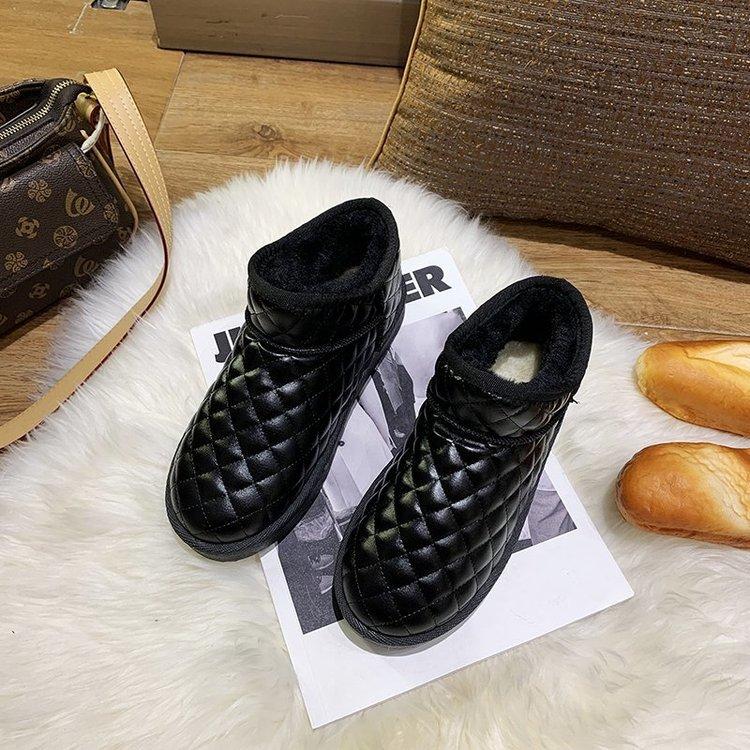 Водонепроницаемые зимние ботинки Lovers Bread Shoes из кожи теплые зимние плюс бархатные нескользящие женские хлопковые ботинки больших размеров 38 4339₽