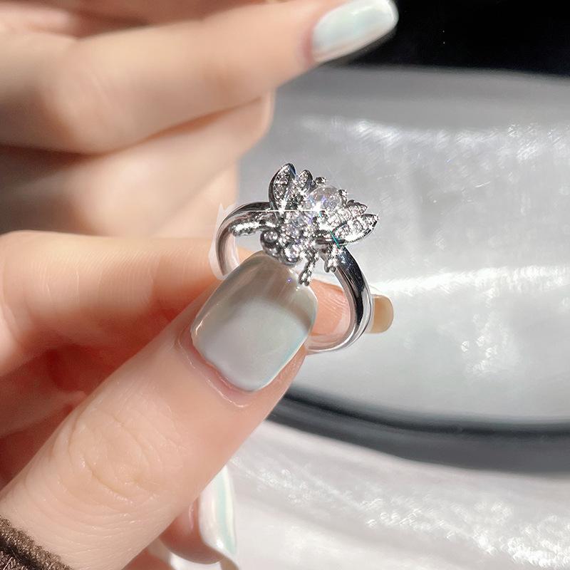 Love Zircon Ring Light Luxury Exaggerated Hollow High Sense Insect Niche Design Sweet Ring Woman Adjustable opening