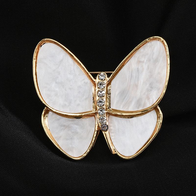 High-End Korean Alloy Scarf Buckle with Diamond, Pearl, and Brooch Pin Accessories