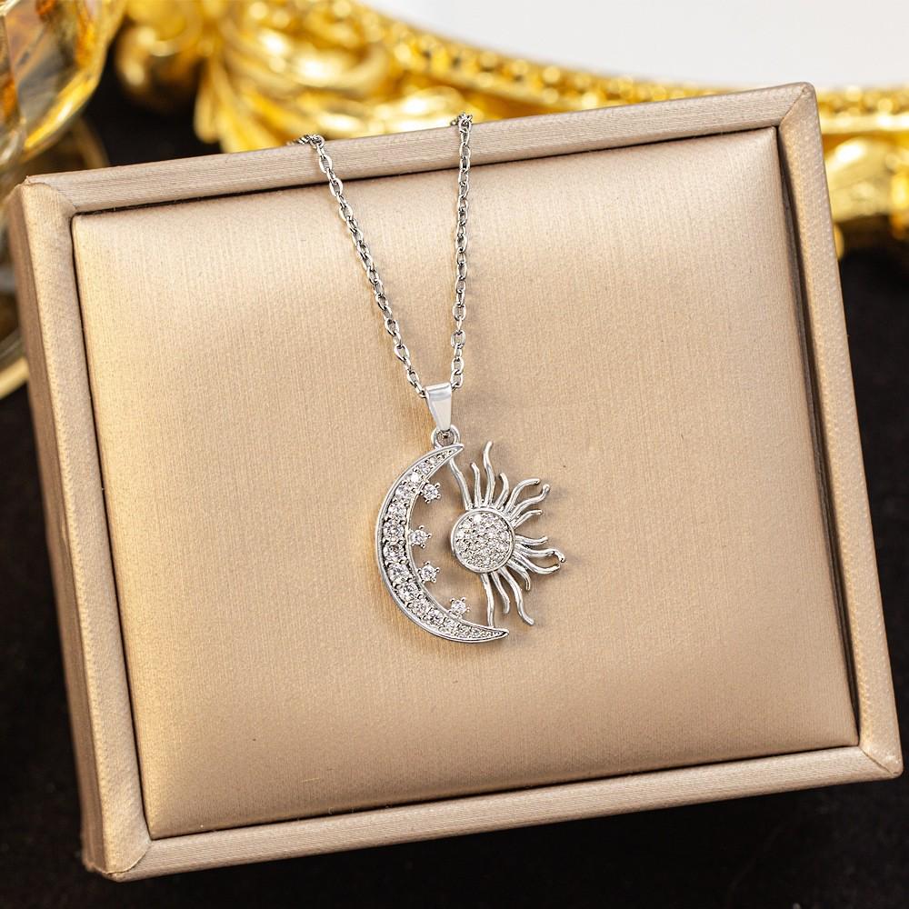 Women’s Sun and Moon Necklace - Elegant Cross-border Fashion Collarbone Chain