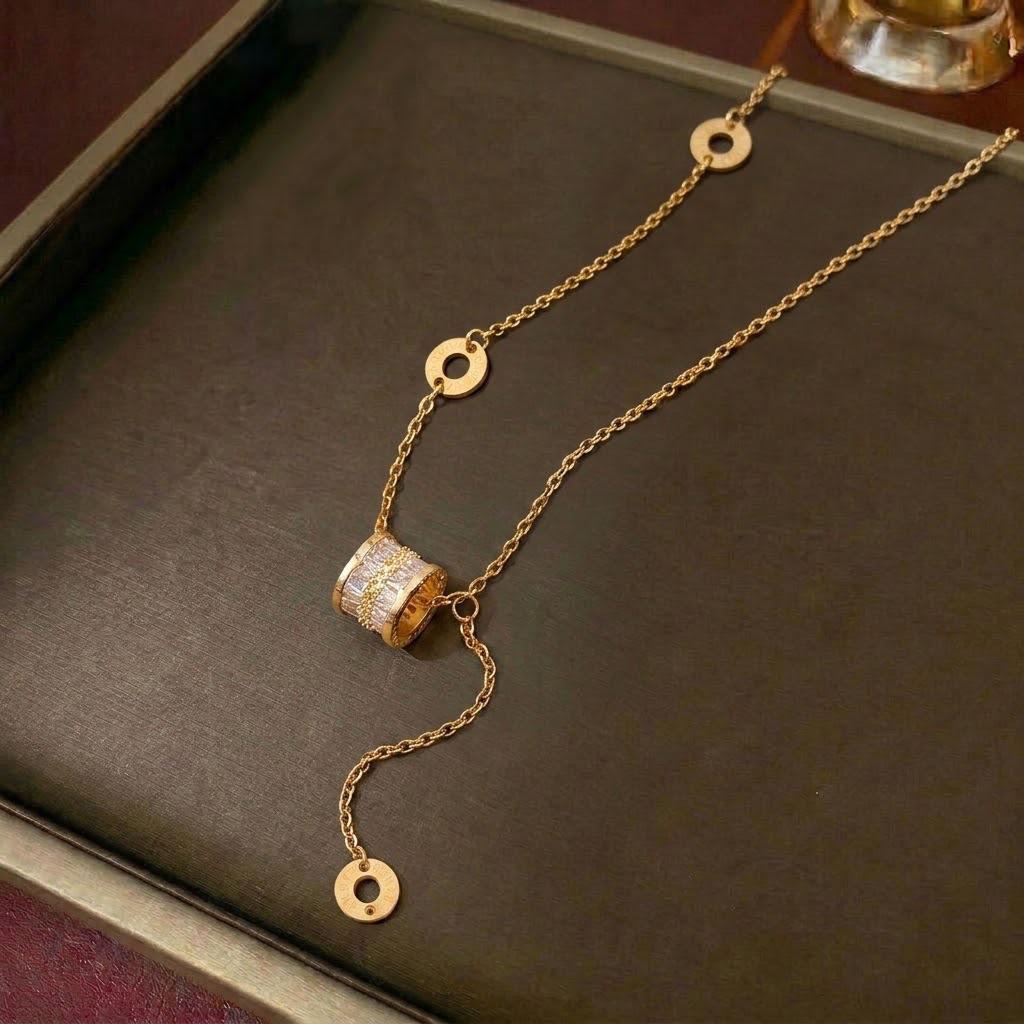 Women's Zircon-Inlaid Titanium Steel Slim Waist Necklace - Stylish & Versatile Collarbone Chain