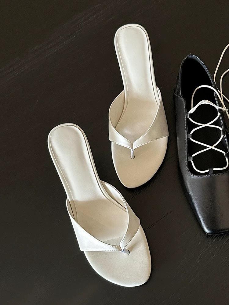 

Версия из коровьей кожи~ Темпераментные шлепанцы на тонком каблуке, женские сандалии на высоком каблуке 35