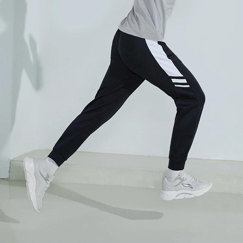 Li Ning Fitness Series Logo Reflective Sports Joggers Men Bottoms Black AKLR459-1