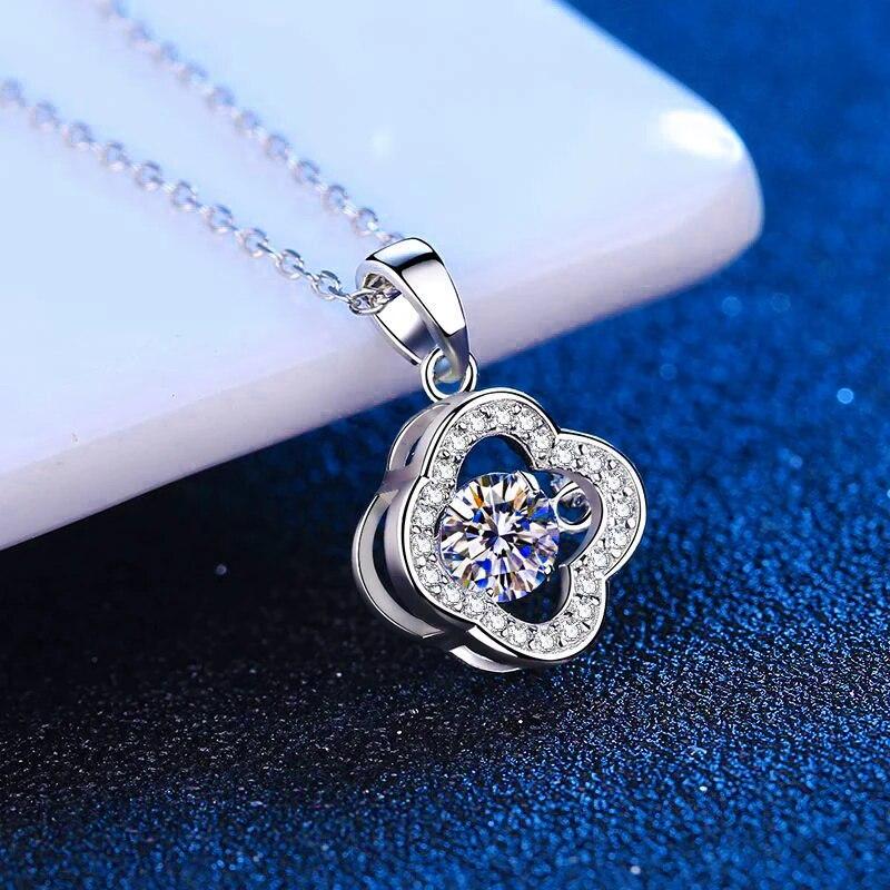 D barva 100% stříbrný jetel s přívěskem náhrdelník 0,5ct Lab Moissanite náhrdelník s dutým květem diamantový náhrdelník pro ženy, dívky dárek