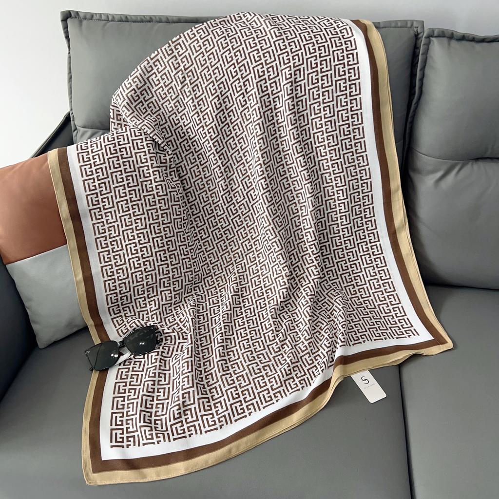 2025 spring and summer new letter scarf women's thermal air conditioner shawl summer sunscreen yarn cotton and linen beach towel