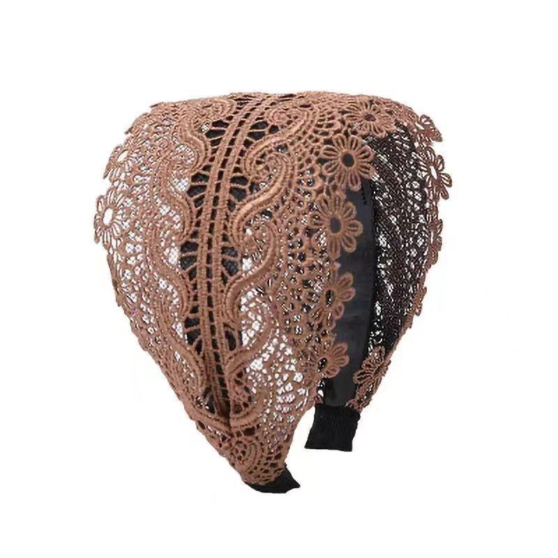 

Korean White Lace Wide Edge Anti-Slip Comb Headband Hair Tie – Versatile Hair Accessory Clip. коричневий