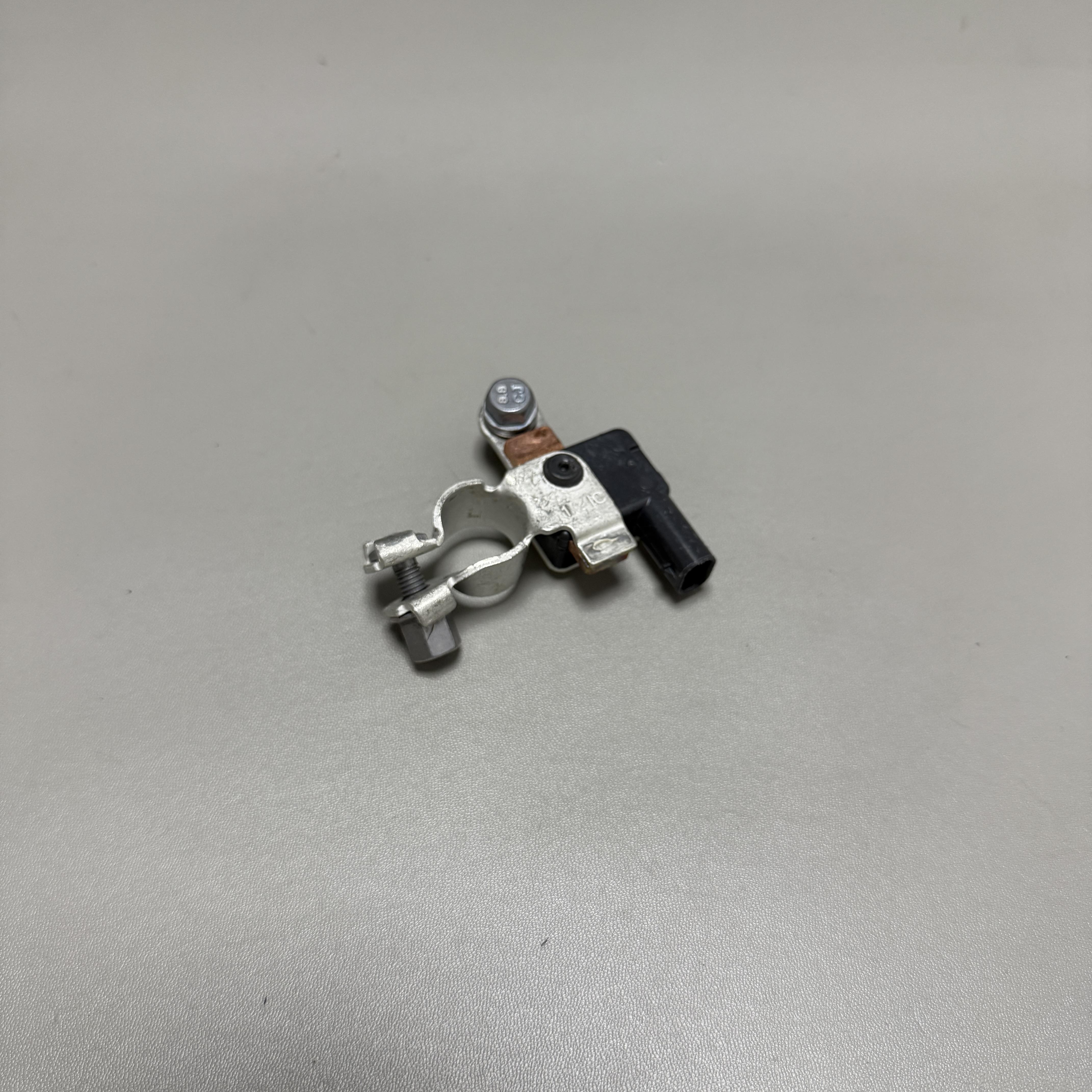 31652054 31652813Automotive Voltage Battery Current Negative Electrode Sensor Assembly Suitable for VOLVO S90 S90L XC40 XC60 V90 31652054