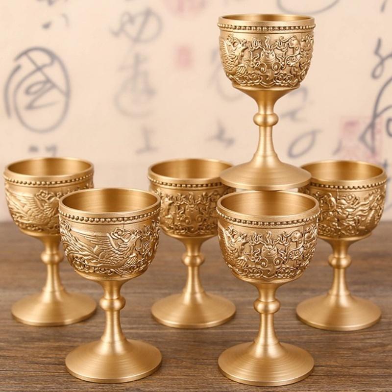 European Wine Glass, Brass Vintage Portable Golden Cup, Carved Mini Spirit Vodka Cup, Tabletop Living Room Decoration, 30ml,1pcs