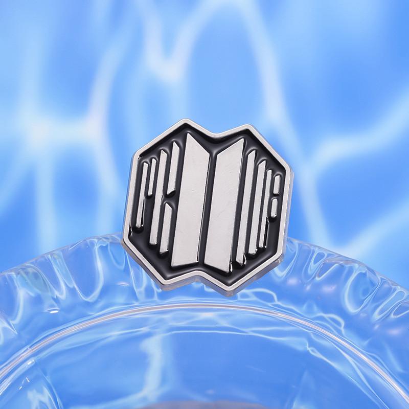 Quality Alloy High Cartoon Character Brooch Stylish Design For Unique Fashion Accessories