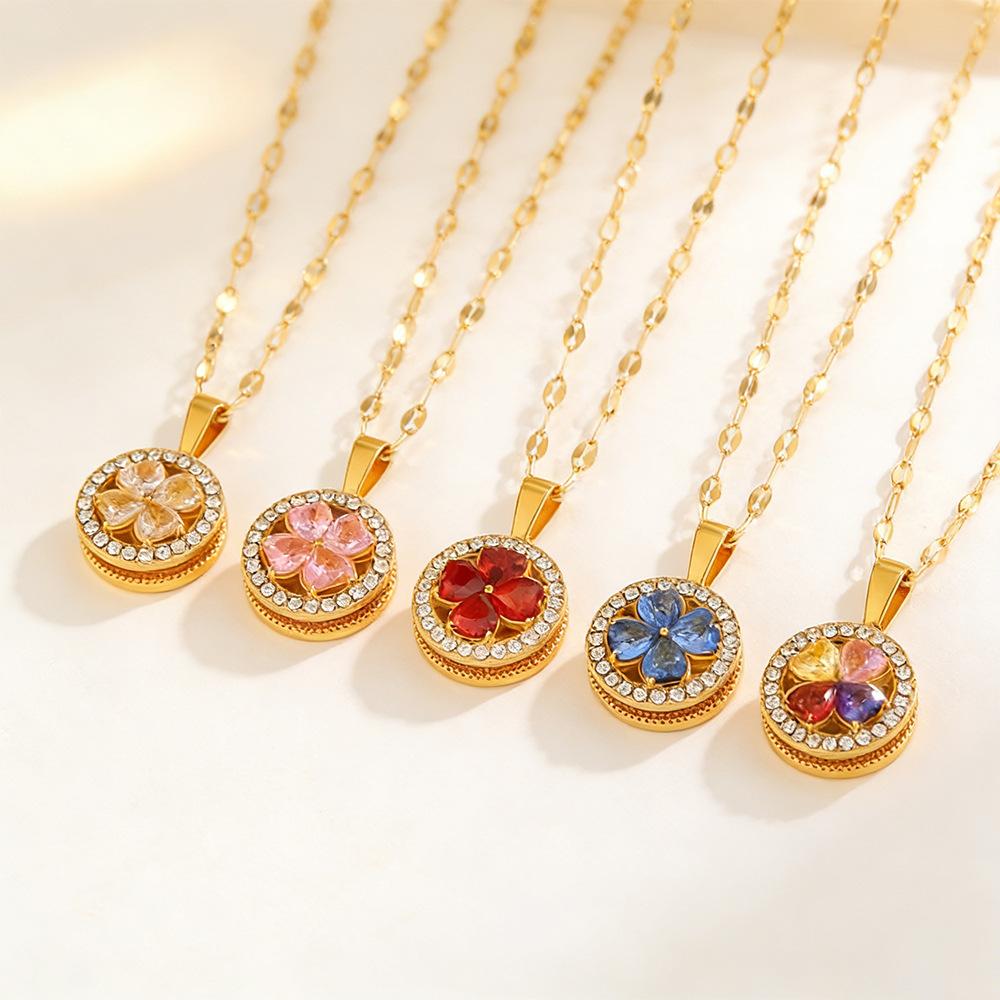 Light Luxury Niche Necklace Does Not Fade Round Love Rotatable Diamond-encrusted Four-leaf Clover Necklace Women's Jewelry