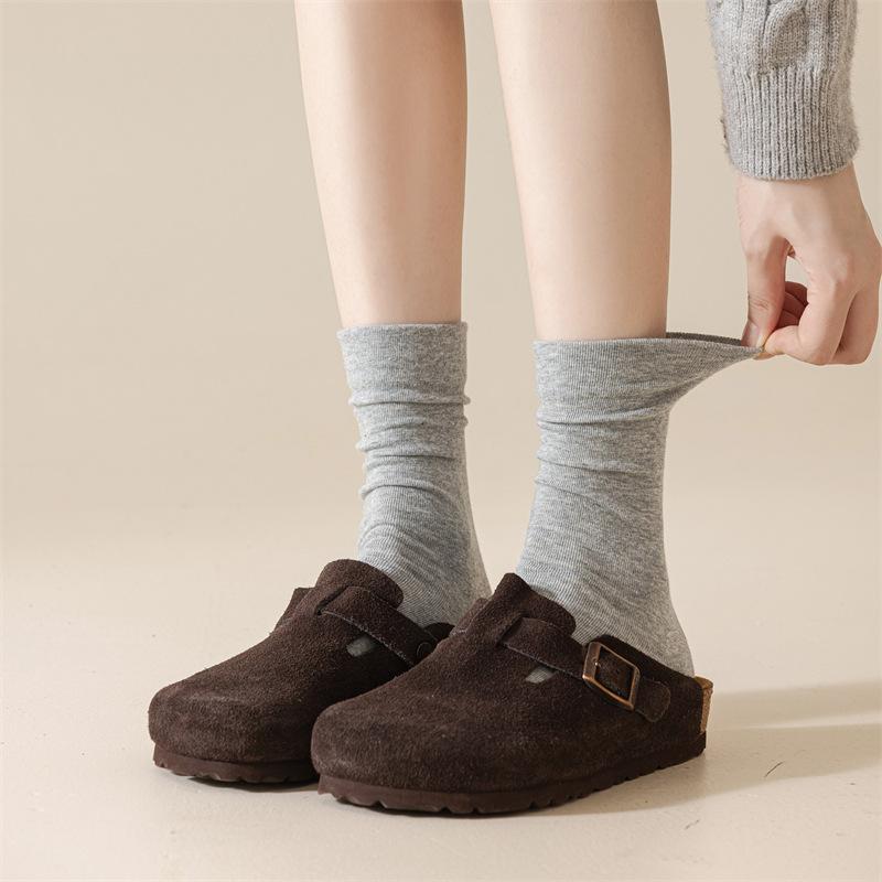 Ladies Spring and Autumn Pure Cotton Pure Color Sweat Absorbing Deodorant Moon Son Tube Stack Socks