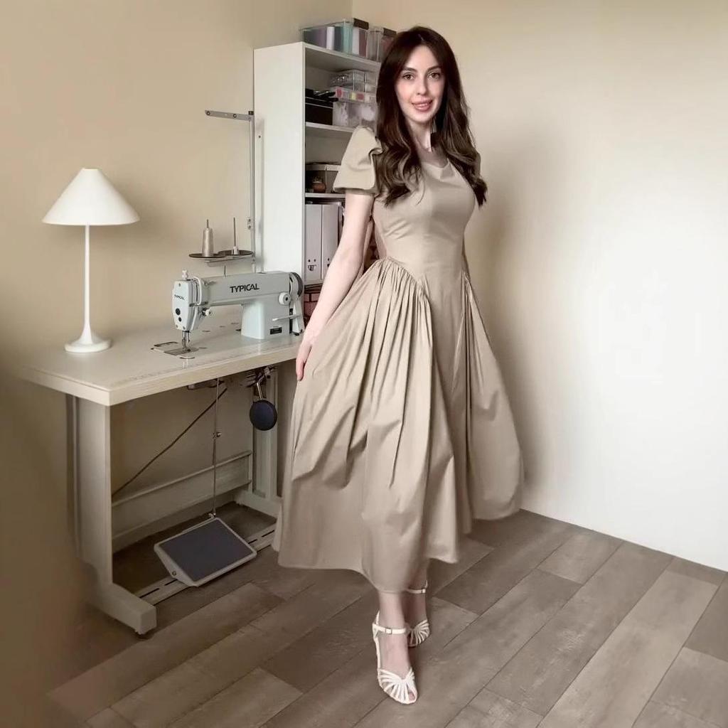 2025 Summer Women's Hepburn Style Waist-Hugging Short-Sleeve Dress
