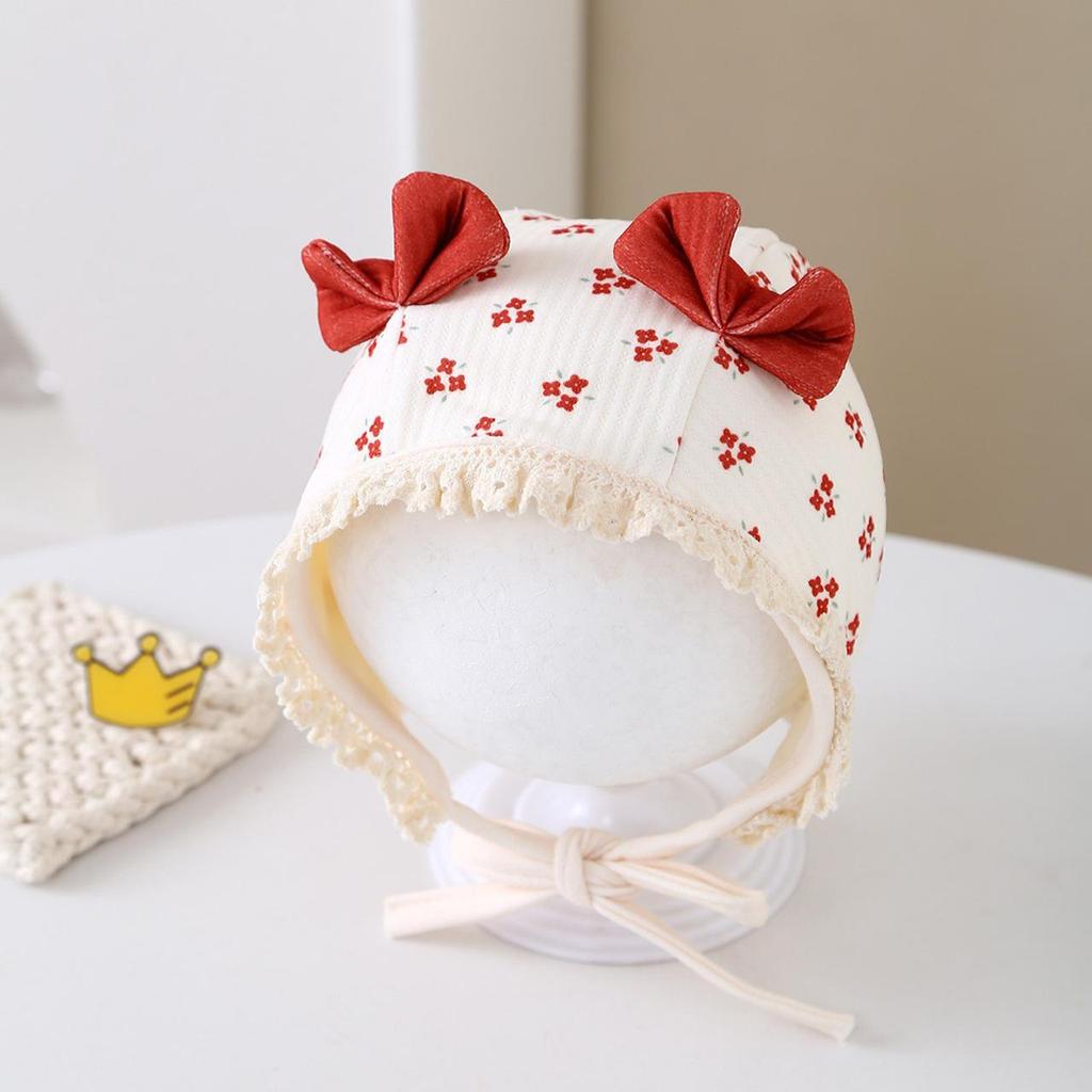 Baby Mädchen Hut mit Blumenmuster und Ohrenschutz mit süßer Schleife Neugeborenen Mützen Spitze Rüsche Säugling Baumwolle Schnürkappen für 0-12 Monate