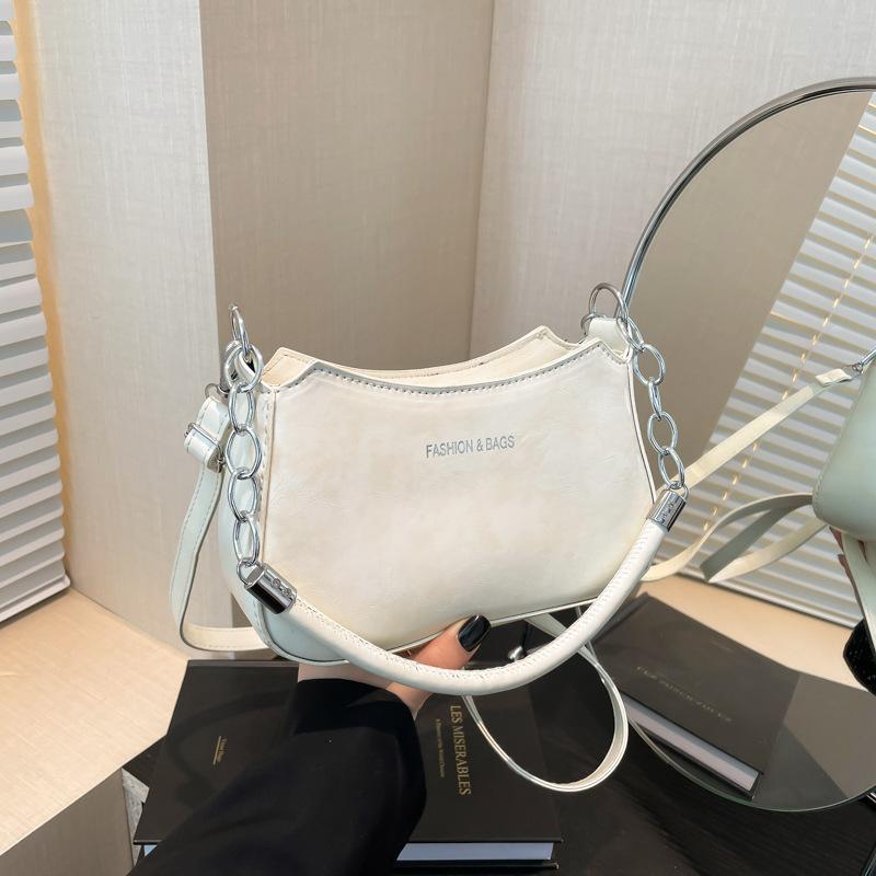 2025 New Foreign Style Casual Popular Fashion Handbag Retro Personality Niche Design Beautiful Shoulder Crescent Bag