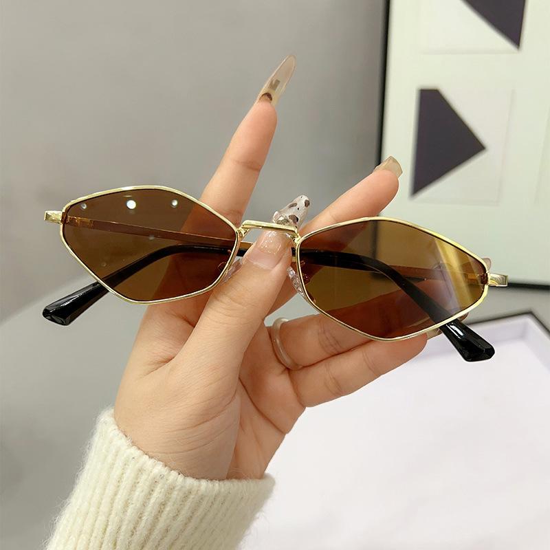 Rhombus Polygon Small Frame Sunglasses Women Fashion Oval Retro Outdoor Sun Glasses Luxury Metal Cat eye Eyewear UV400 Sexy Girl