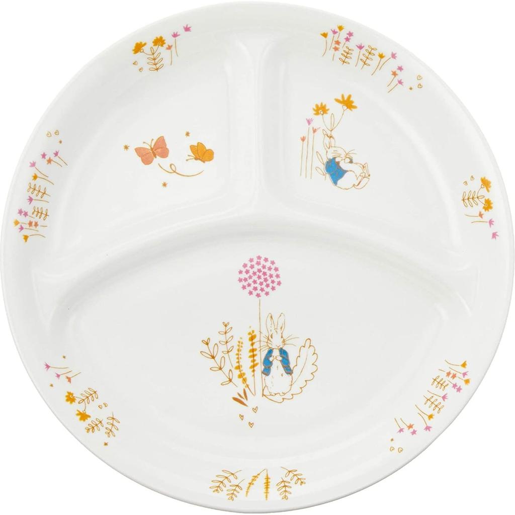 This porcelain lunch small and fork set features a Peter Rabbit adventure Easy for children to eat with and easy for adults to this Mino ware set is