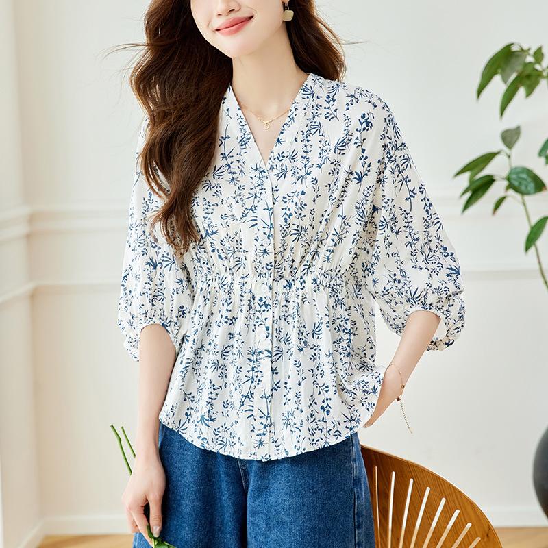 

Blue and White Porcelain Floral Pure Cotton V-neck Shirt for Women In Spring and Summer New Retro Lazy Style Shirt XXL