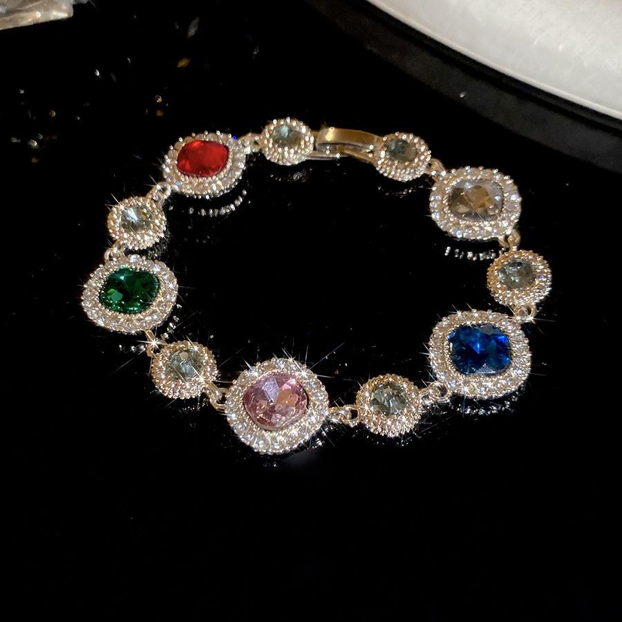 European and American diamond-encrusted flower hollow bracelet light luxury bracelet exquisite jewelry