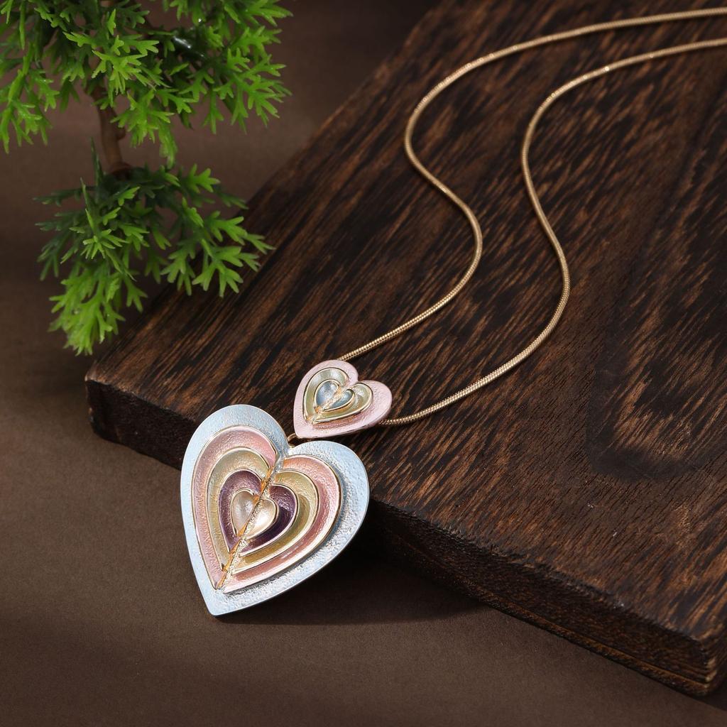 New Enamel Geometric Love Pendant Women's Fashion High Sense Heart-shaped Versatile Necklace
