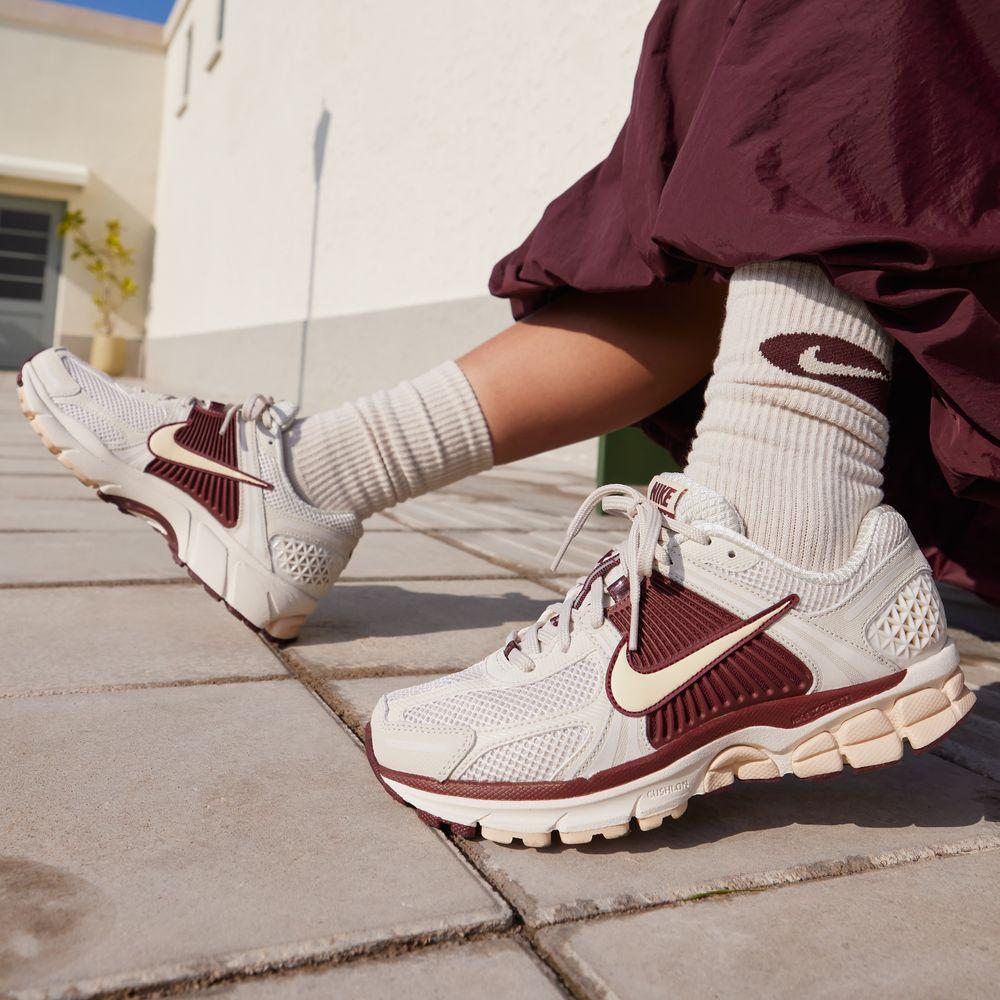 Nike Vomero 5 Running Shoes Women s 38