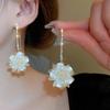 Exaggerated Flower Earrings with A Light Luxury and High-end Feel, Unique Earrings, New High-end Earrings, Women's Niche Design Sense