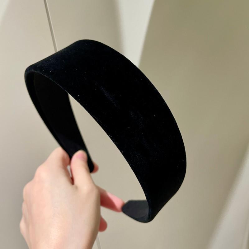 French Elegance Black Series Pearl Headband with Teeth - Autumn/Winter Collection