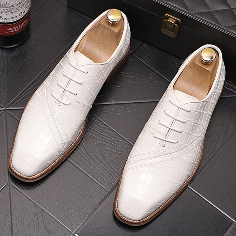 Luxury Designer Trend New Designer Pointed White Black Wedding Formal Oxford Shoes Men Casual Platform Homecoming Dress Footwear
