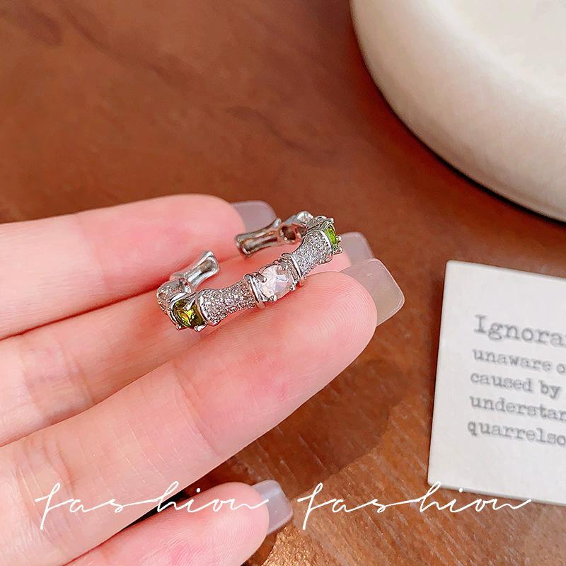 Elegant Butterfly Zircon Silver Ring: Women's High-End Luxury Style Jewelry