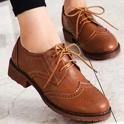 Fashion British Style Single Shoes for Women 2024 College Style Carved Rough Heeled Leather Shoes with Student Straps Oxford Shoes