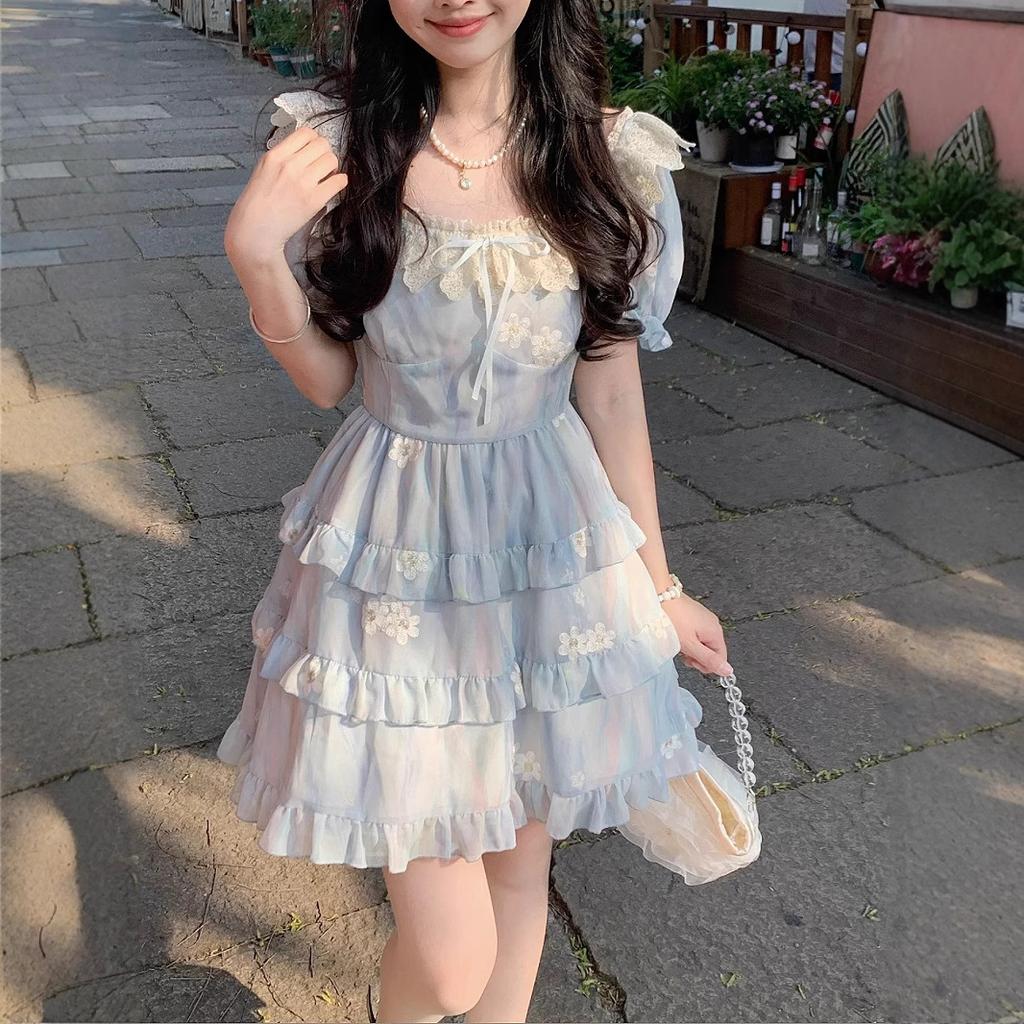 Blue square neck lace edge dress summer design sense heavy industry floral puff dress girls vacation skirt