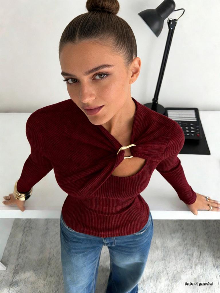 European-American Soft Asymmetrical Long Sleeve T-shirt with Hollow Metal Buckle for Women - Spring/Summer