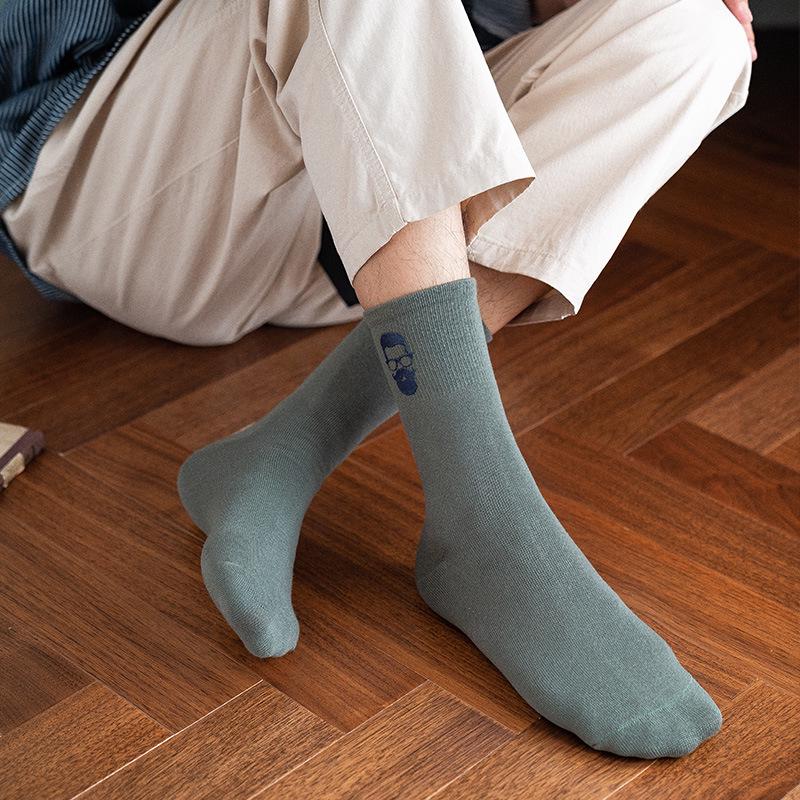 Herren-Kniebundsocken in einfarbigem Design mit hohem Bund aus Baumwolle mit Heißprägung eines Porträts – Trendiger Herbst-Winter-Stil