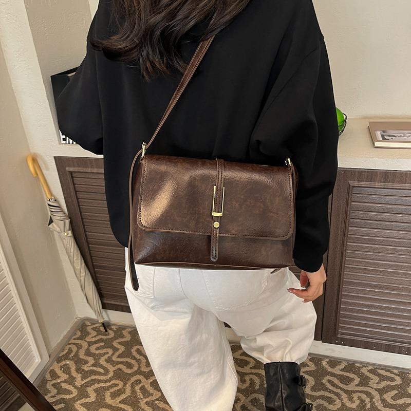 Fashion trend new shoulder messenger bag spring women's small square bag niche design casual personalized bag