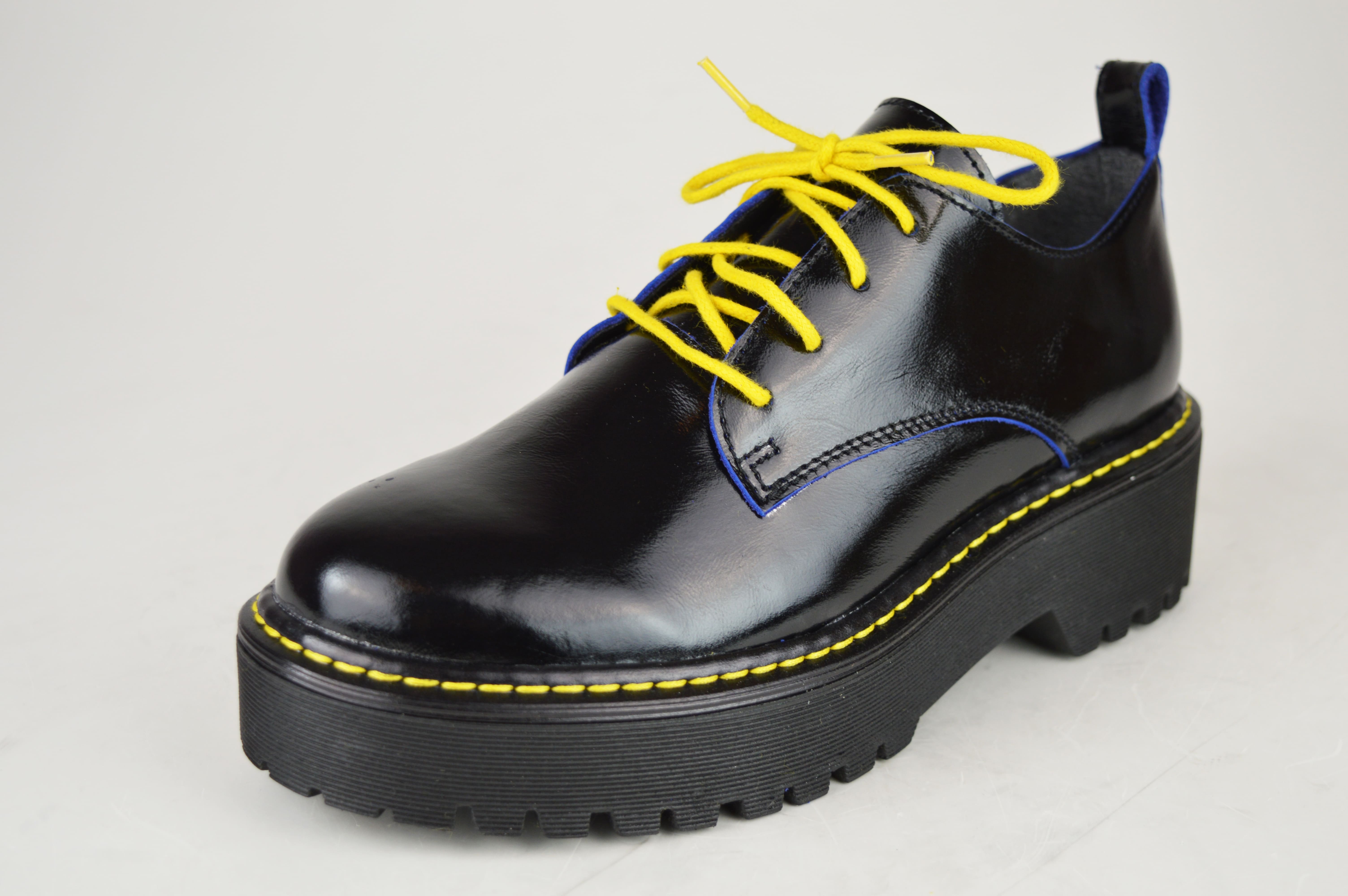 

Туфлі з окатинівкою Aspena 59107 36 Чорні лак 40 чорний