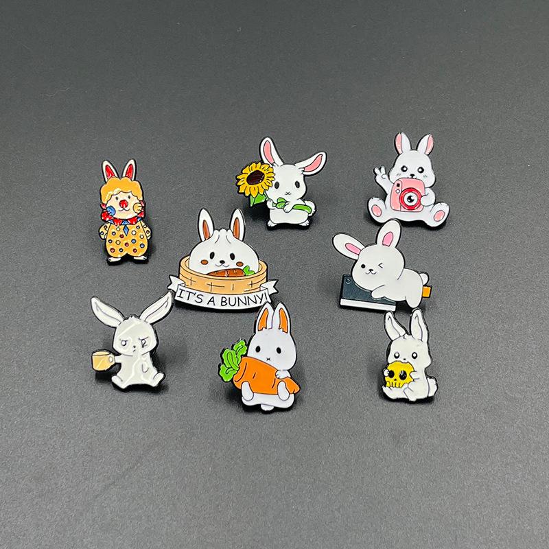 White Rabbit Cartoon Brooch Drip Oil Alloy Accessories