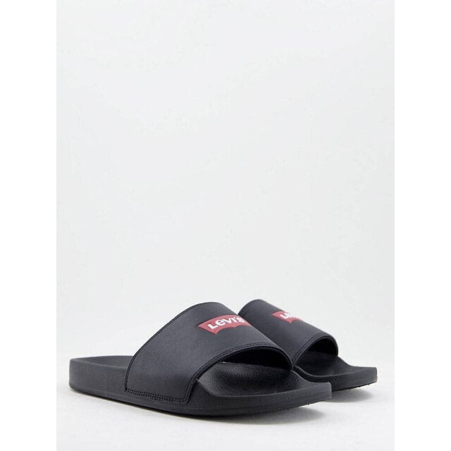 

Черные шлепанцы Levi s с логотипом в виде крыла летучей мыши