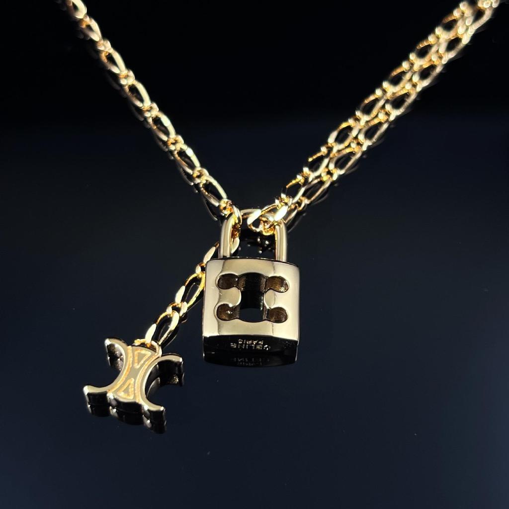 Women's Arc De Triomphe Openwork Padlock Pendant Necklace - European & American Fashion, Light Luxury Clavicle Chain