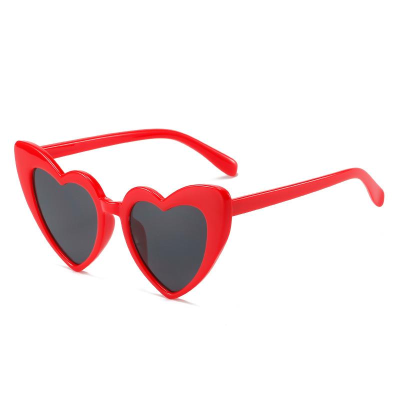 Fashion new love women's sunglasses European and American trend hinge tooth peach heart sunglasses personalized glasses