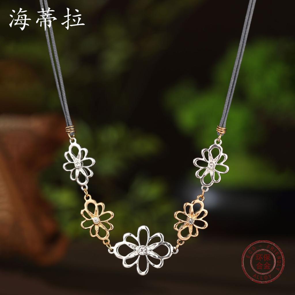 New Hollow Geometric Diamond-encrusted Flower Necklace, Women's Simple and High-end Two-color Flower Leather Rope Necklace