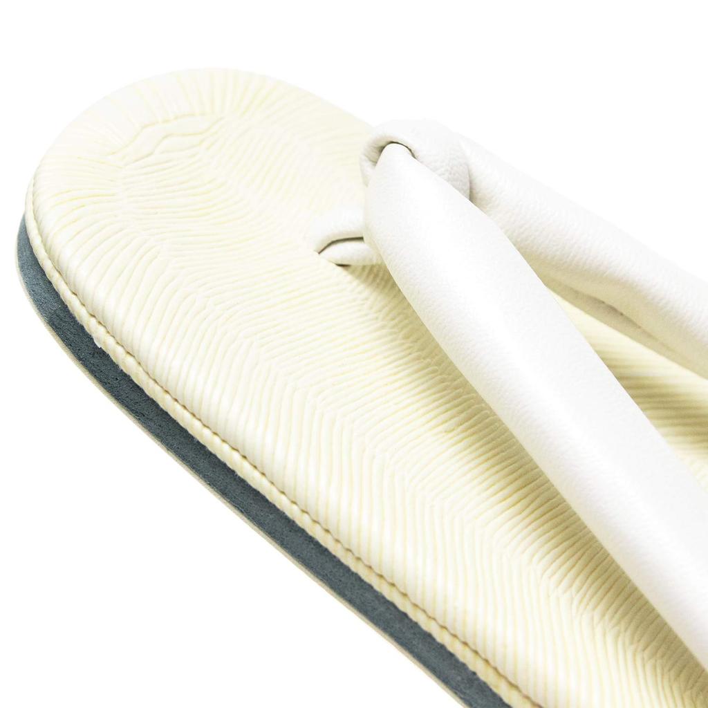 Kimono Set with Black Pattern and Montsuki Design Haori Folding Pocket Geta Two Waist and Tabi for Boys [KYOETSU] 12-Piece (Haori, Kimono, Nagajuban,