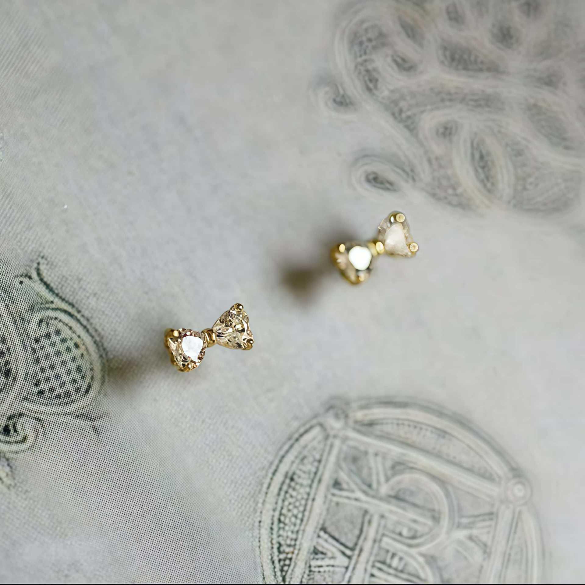 S925 Sterling Silver 18K Gold-Plated Bow Stud Earrings - Elegant High-Quality Design for Women 925 Silver