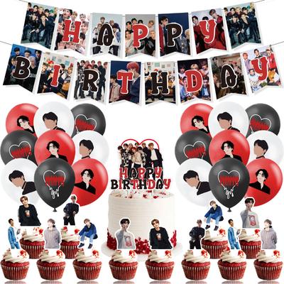 32-teiliges Partyzubehör zum Thema „Stray Kids“ inklusive Banner, Tortenaufsatz und Luftballons.