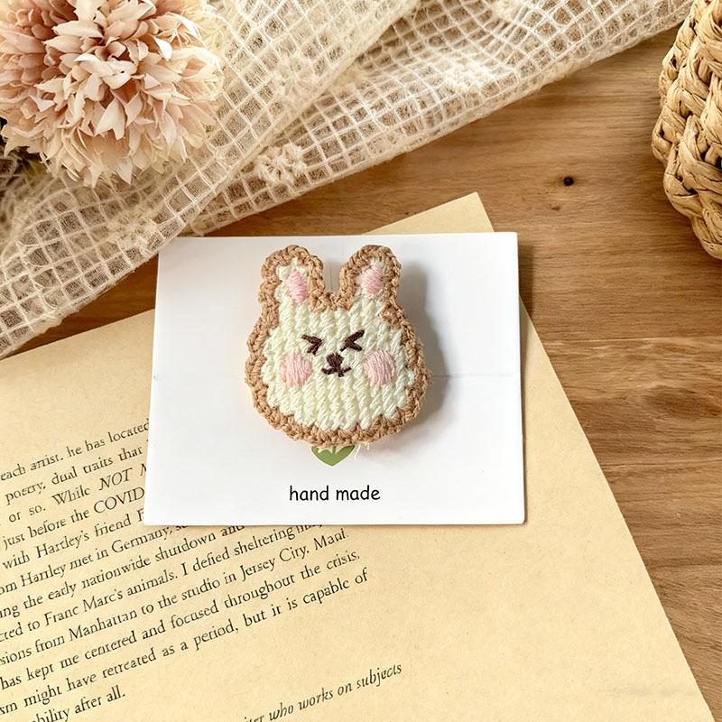 

Adorable Fabric Rabbit Hair Clips for Kids - Gentle on Hair, Perfect for Side Bangs.