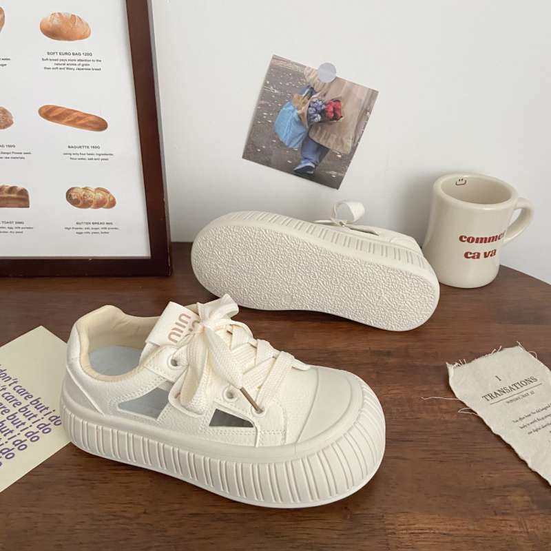 Milk white hollow little white shoes female ugly cute summer new chic sandals thick-soled breathable bread shoes big head board shoes