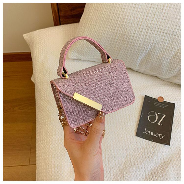

Stylish, simple and foreign style spring new leisure commuting trend chain crossbody shoulder portable small square bag рожевий