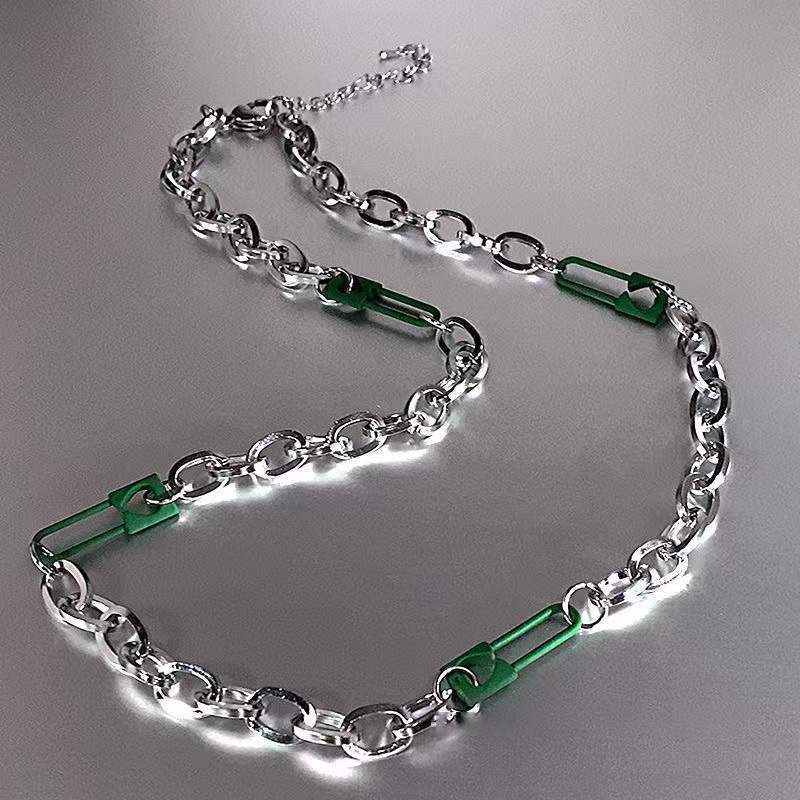 

Green Pin Splicing Metal Chain Necklace Men s and Women s Cold Wind Sweater Chain Tide Sweater Collarbone Chain Bare Chain серебряный