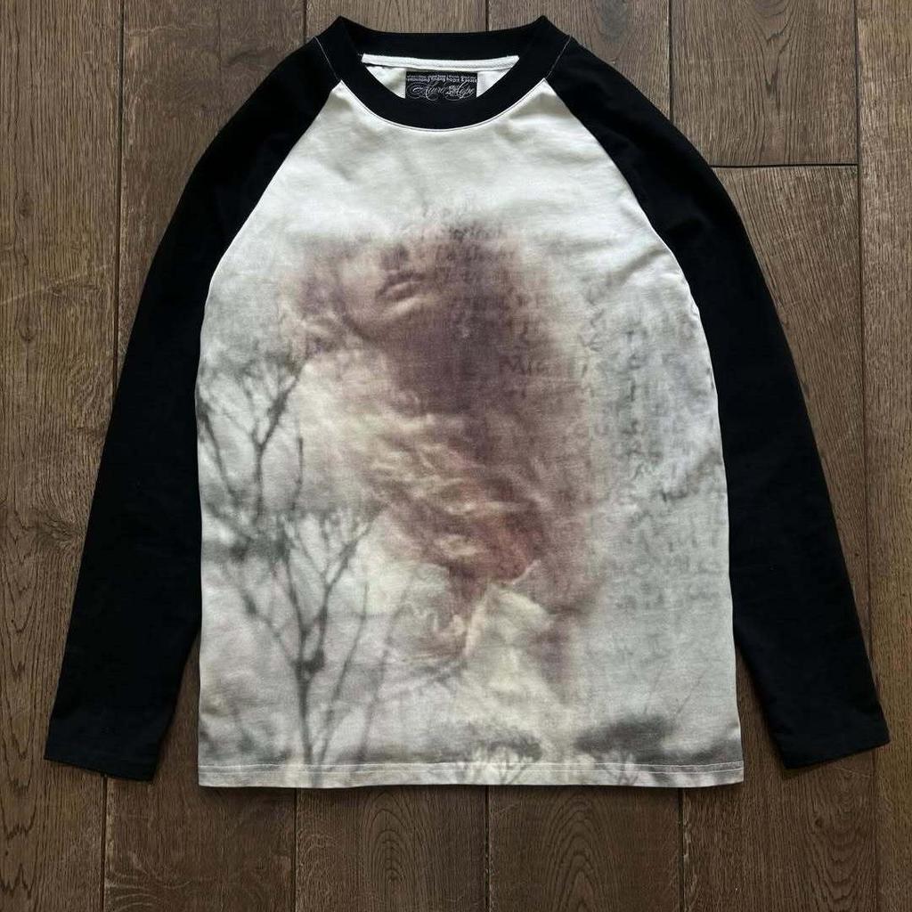 Vintage American Street Style Graphic T-shirt: Trendy, Versatile, Niche Design